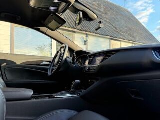 Opel Insignia Sports Tourer Innovation 1.5 Turbo 121кВ