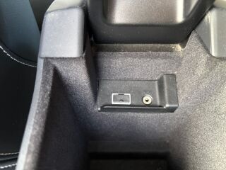 Volvo V60 SUMMUM 2.0 D4 140кВ