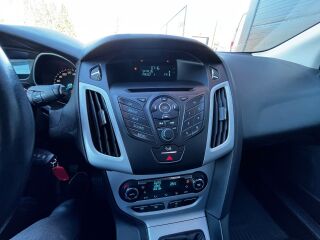 Ford Focus 1.0 74кВ
