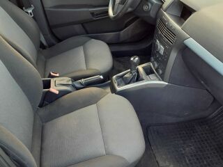 Opel Astra 1.6 77кВ