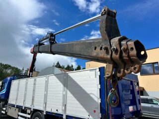 Scania P320 4x2 + FASSI F165A.0.23 + Drop side Platform + 235kW