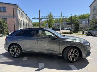 Audi Q8 Quattro S-line 3.0 210кВ