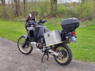 Honda Africa Twin XRV 750 V2