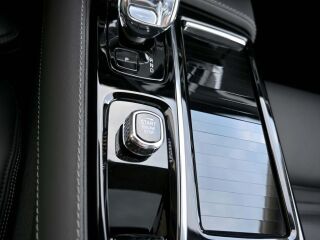 Volvo S60 AWD B&W LUXURY+ ULTIMATE DARK XENIUM INTELLI 2.0 T8 Twin-Engine PLUG-IN-HYBRID LONG RANGE 335kW