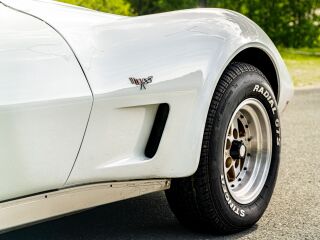 Chevrolet Corvette C3 5.7 V8 168kW