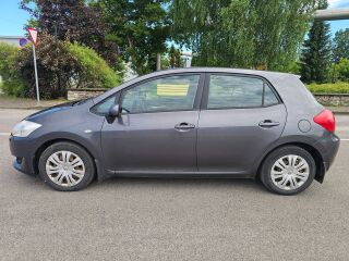Toyota Auris Linea Sol 1.6 91кВ