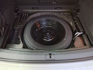 Volkswagen Tiguan R-Line AWD Led+Nav+Cam 2.0 110кВ