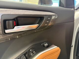 Toyota Highlander Premium 2.5 140кВ