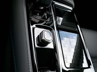 Volvo V60 AWD H&K ULTIMATE BRIGHT XENIUM INTELLI PRO 2.0 T6 Plug-in LONG RANGE 293кВ