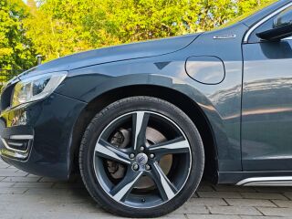 Volvo V60 D6 2.4 208kW