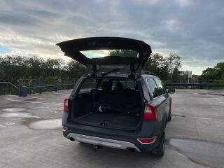 Volvo XC70 Momentum 2.4 TDI 151kW