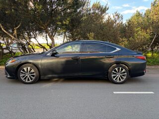 Lexus ES 300h +LPG 2.5 131kW