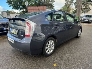 Toyota Prius 1.8 73kW
