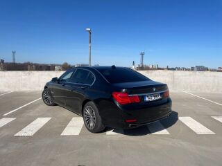 BMW 750 Li 4.4 V8 300kW