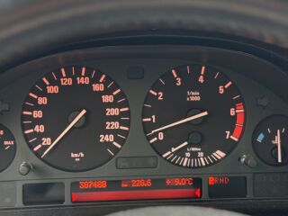 BMW 540 4.4 V8 210kW