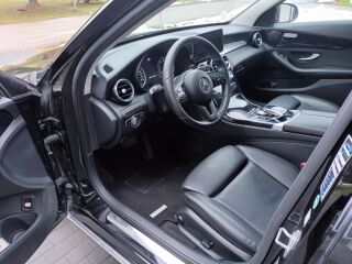 Mercedes-Benz C 220 2.0 143kW