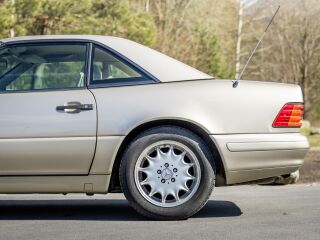 Mercedes-Benz SL 500 5.0 V8 235kW