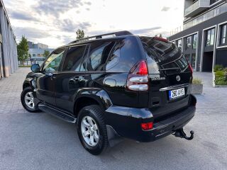 Toyota Land Cruiser Black 3.0 127kW