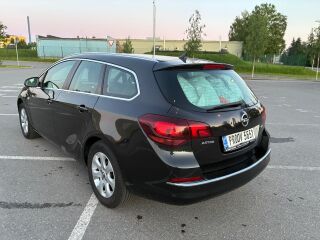 Opel Astra 1.6 100кВ