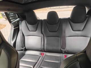 Tesla Model S 75D 386kw 158kW