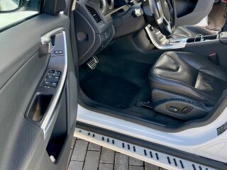 Volvo XC60 R-Design 2.4 D5 TDI 158kW