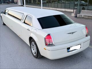 Chrysler 300 C Stretch 140 3.5 V6 183kW