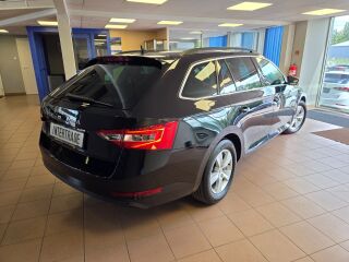 Skoda Superb Combi Ambition 2.0 TDi 110кВ