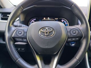 Toyota RAV4 Luxury 131кВ
