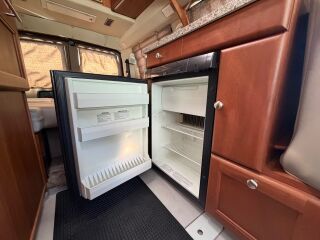 Chevrolet Express 2500 Roadtrek 170 Versatile Camper Van 4.8 V8