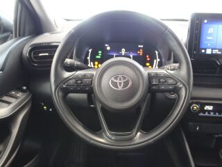Toyota Yaris Active Plus Hybrid 1.5 68кВ