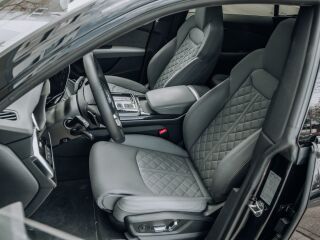 Audi Q8 Quattro S-line 3.0 170kW