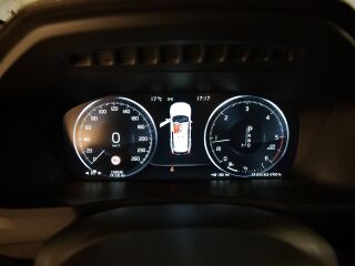 Volvo XC90 R-Design AWD 2.0 D5 173kW