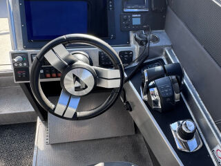 Anytec 868 CAB 2 x 350 Verado 2 x 350 Mercury Verado Joystick Piloting 261kW