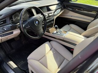 BMW 740 I 3.0 240кВ