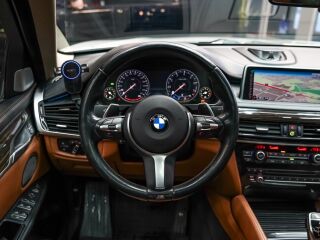BMW X6 xDrive50i 4.4 V8 330kW