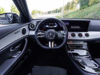 Mercedes-Benz E 220 4 Matic AMG-Line 2.0 147kW