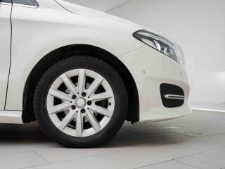 Mercedes-Benz B 180 1.5 80kW