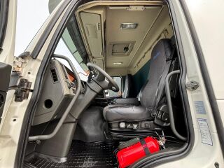 Volvo FM 370 6x2*4 278kW