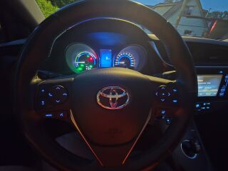 Toyota Auris Auris hybrid 5d hatchbac 1,8 lux 1.8 73kW