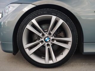 BMW 330 3.0 190kW