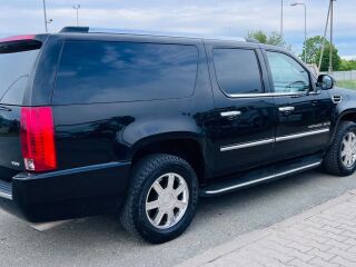 Cadillac Escalade ESV 6.2 V8 301kW