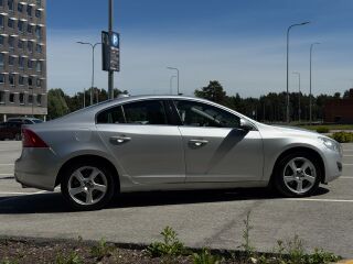 Volvo S60 2.4 D5 151kW