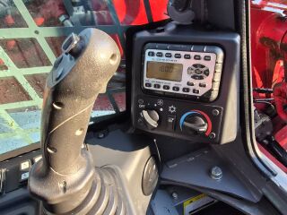 Takeuchi TVL12-V2 81kW