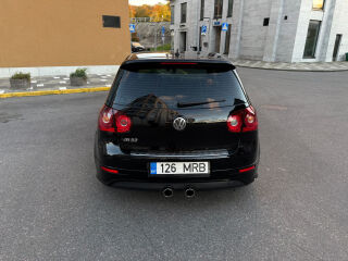 Volkswagen Golf R32 3.2 VR6 184кВ