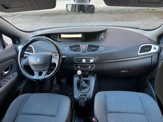 Renault Grand Scenic Long 7 1.9 R4 Diesel 96kW