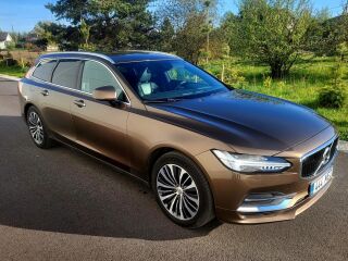 Volvo V90 MOMENTUM Business 2.0 140kW