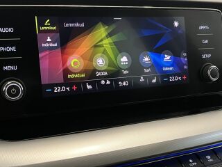 Skoda Octavia Combi Ambition 1.5 TSI m-Hybrid 110кВ