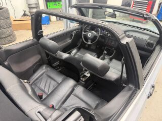 Volkswagen Golf 1.6 74kW