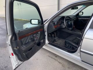 BMW 740 3.9 180kW