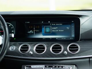 Mercedes-Benz E 300 de AMG 2.0 143kW